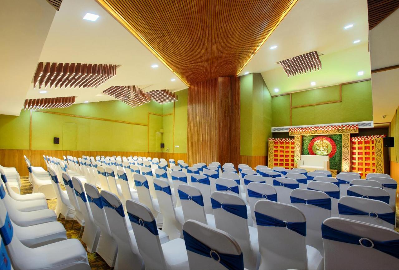 Harivaram Yuga Guruvāyūr Extérieur photo