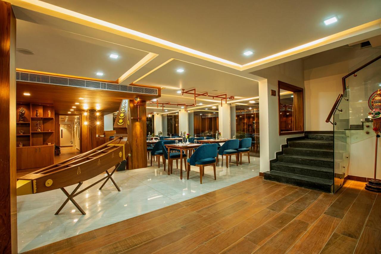 Harivaram Yuga Guruvāyūr Extérieur photo