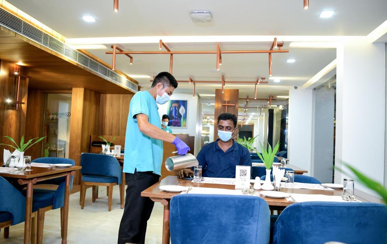 Harivaram Yuga Guruvāyūr Extérieur photo